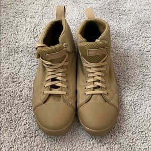 Men’s Altima size 12 shoes